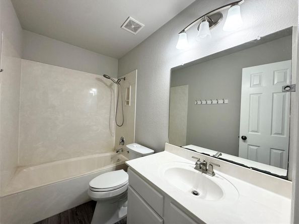 13004 Kenswick DR, Austin TX 78753