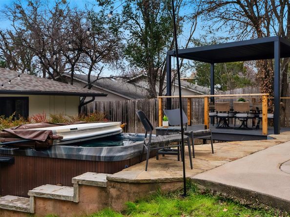 2209 Forest Bend DR, Austin TX 78704