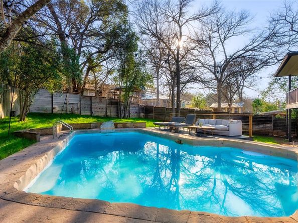 2209 Forest Bend DR, Austin TX 78704