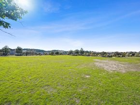 17304 Hattie TRCE, Austin TX 78738