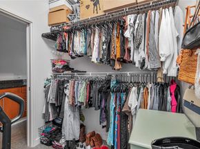 2124 E 6th ST 305, Austin TX 78702