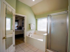 15825 Chatham Wood Dr, Austin TX 78717