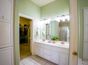 15825 Chatham Wood Dr, Austin TX 78717