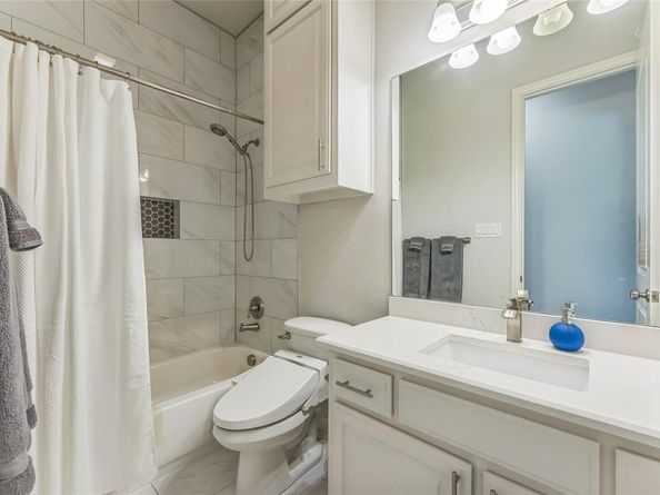 608 Amherst DR, Rockwall TX 75087