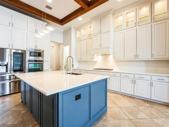 608 Amherst DR, Rockwall TX 75087