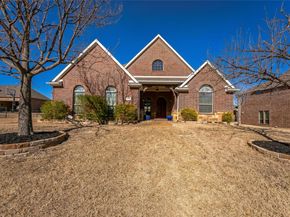 608 Amherst DR, Rockwall TX 75087