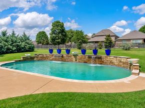 608 Amherst DR, Rockwall TX 75087
