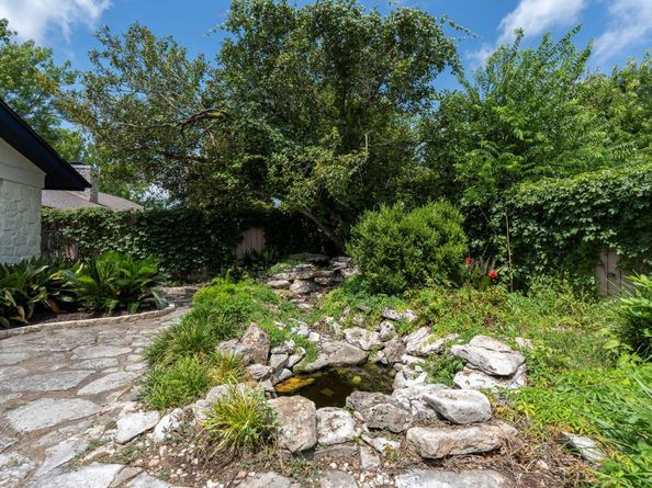 2404 Coral Ridge CIR, Austin TX 78747