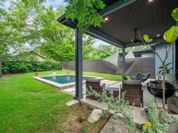 405 Hackberry LN B, Austin TX 78753