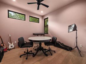 405 Hackberry LN B, Austin TX 78753