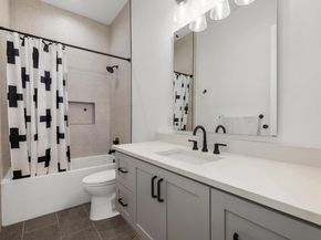 405 Hackberry LN B, Austin TX 78753