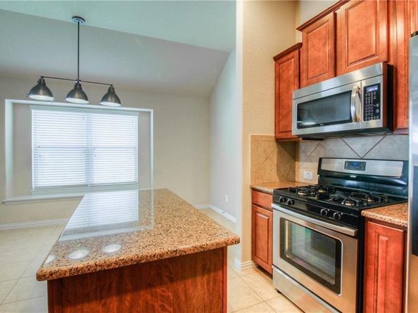 7702 Huddleston LN, Austin TX 78745