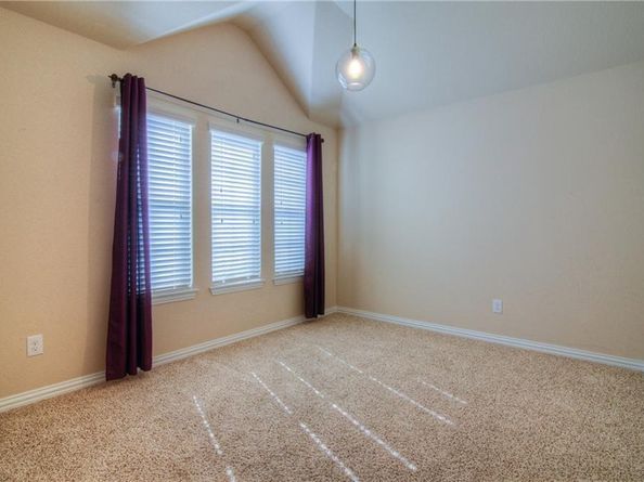 7702 Huddleston LN, Austin TX 78745