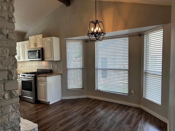 504 Suzzane Rd, Pflugerville TX 78660