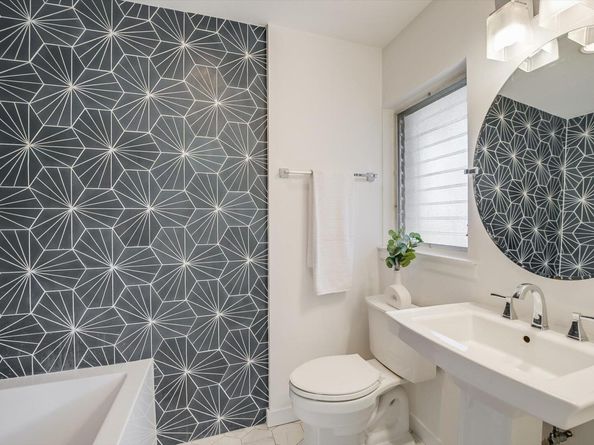 Undisclosed Address #1415642, Austin TX 78731