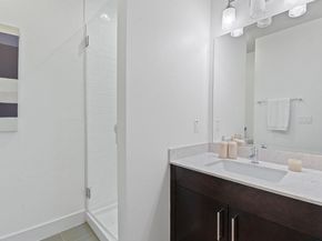 1205 Elm ST 5, Austin TX 78703