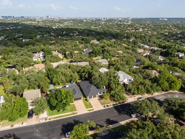 11103 Oak Knoll DR, Austin TX 78759