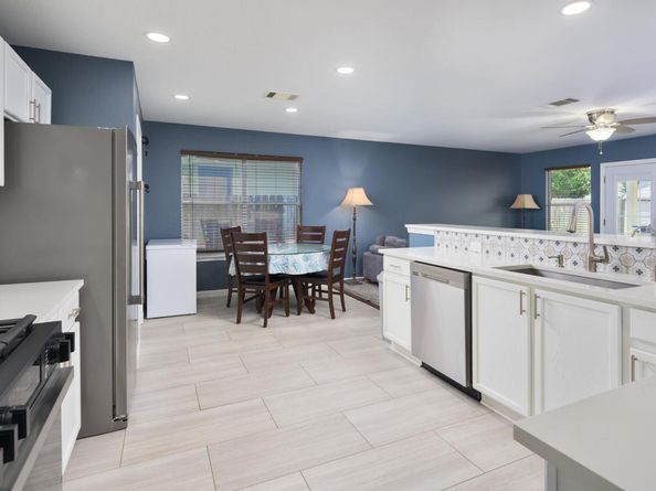 207 Presidio DR, Leander TX 78641