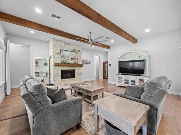 2208 Quarry LOOP, Leander TX 78641