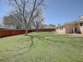 1902 E 18th ST, Georgetown TX 78626