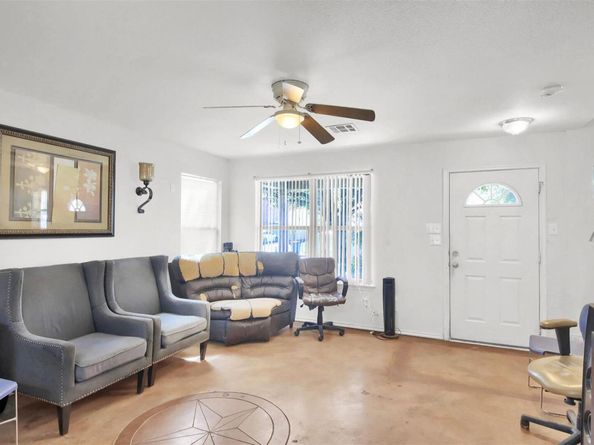 804 Dawlish DR, Pflugerville TX 78660