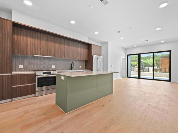 2209 S 1st ST 121, Austin TX 78704