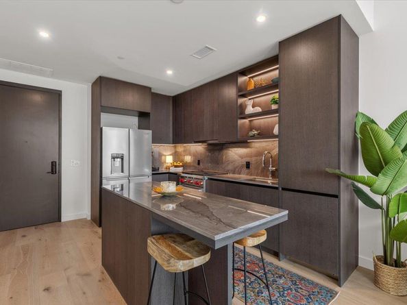 610 Davis ST 1909, Austin TX 78701