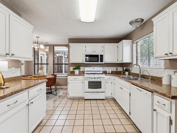 8013 Buckshot TRL, Austin TX 78729