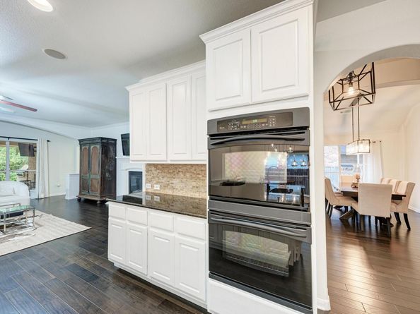 518 Victoria DR, Cedar Park TX 78613