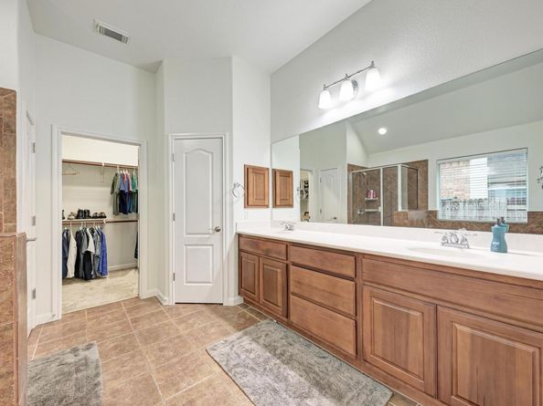 518 Victoria DR, Cedar Park TX 78613