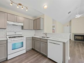 11901 Swearingen DR 103, Austin TX 78758