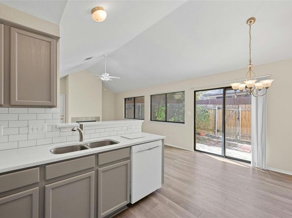 11901 Swearingen DR 103, Austin TX 78758