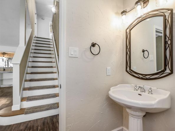 716 Shiny Rock DR, Austin TX 78748