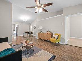 1601 Faro DR 1404, Austin TX 78741