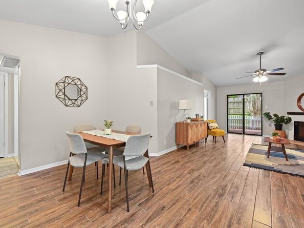 1601 Faro DR 1404, Austin TX 78741