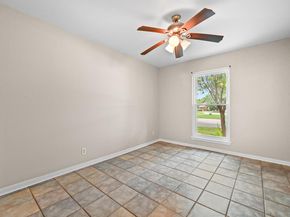 1601 Faro DR 1404, Austin TX 78741