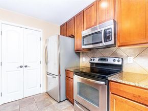 6700 Cooper LN 11, Austin TX 78745