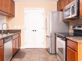 6700 Cooper LN 11, Austin TX 78745