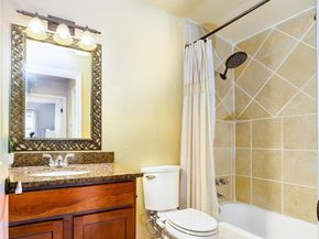 6700 Cooper LN 11, Austin TX 78745