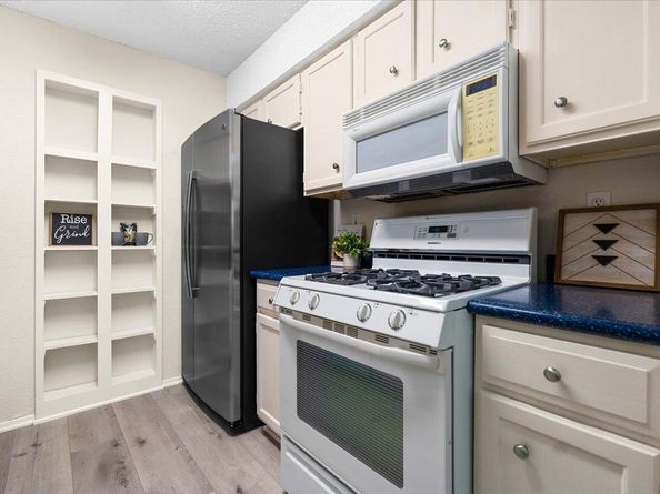 3839 Dry Creek DR 111, Austin TX 78731