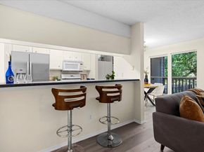3839 Dry Creek DR 111, Austin TX 78731