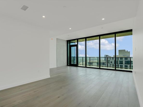 610 Davis ST 4903, Austin TX 78701