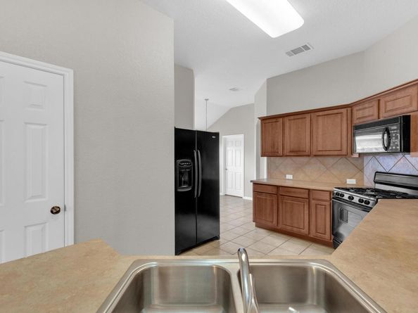 4424 Bent PATH, Round Rock TX 78665