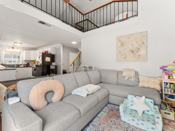 4 Athlone Way, Menlo Park CA 94025