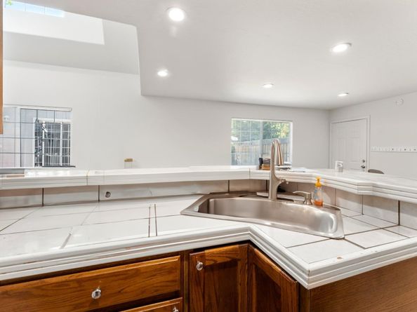 4 Athlone Way, Menlo Park CA 94025