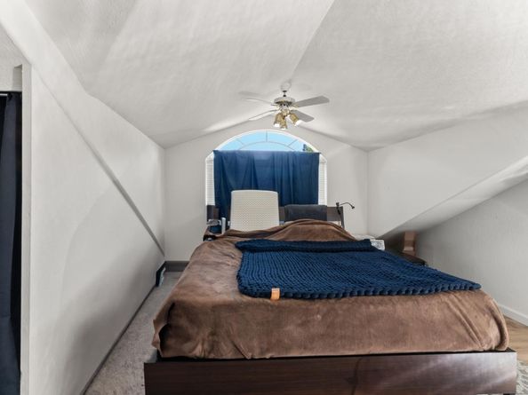 4 Athlone Way, Menlo Park CA 94025