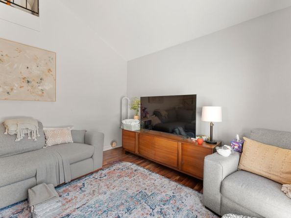 4 Athlone Way, Menlo Park CA 94025