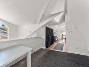 4 Athlone Way, Menlo Park CA 94025
