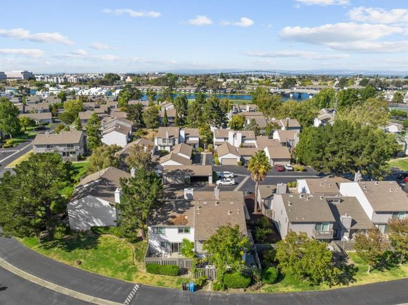 848 Magellan Lane, Foster City CA 94404