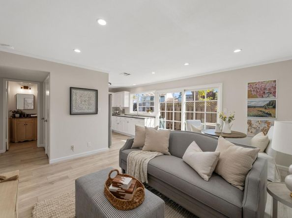 848 Magellan Lane, Foster City CA 94404